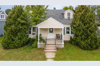 924 N 4th Avenue, Wausau, WI 54401 - Photo 1