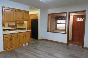 601 E 7th St, Merrill, WI 54452 - Photo 3