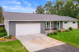 2501 Magnolia Dr, Plover, WI 54467 - Photo 3