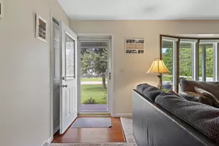 2501 Magnolia Dr, Plover, WI 54467 - Photo 7