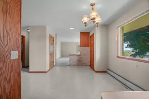 721 W Upham St, Marshfield, WI 54449 - Photo 5