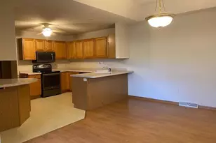 930 Pinewood Ln, Wausau, WI 54403 - Photo 11