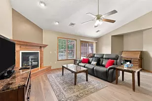 1019 Jasmine Ln, Stevens Point, WI 54482 - Photo 17