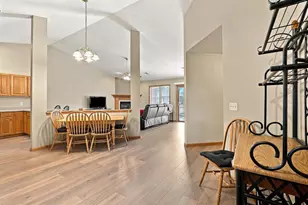 1019 Jasmine Ln, Stevens Point, WI 54482 - Photo 5