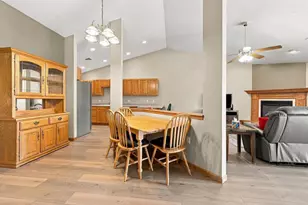 1019 Jasmine Ln, Stevens Point, WI 54482 - Photo 7