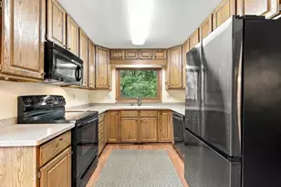 2207 Plover Springs Dr, Plover, WI 54467 - Photo 7