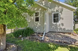 406 N Ash Ave, Marshfield, WI 54449 - Photo 3