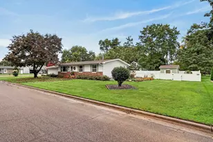 421 Shady Ln, Wisconsin Rapids, WI 54494 - Photo 3