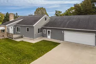 320 Blaisdell Ave, Hatley, WI 54440 - Photo 3