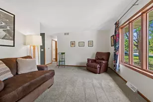 2360 Weslan Dr, Plover, WI 54467 - Photo 3