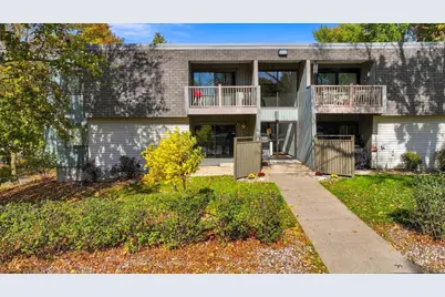 1609 Sawyer Drive #Unit 106, Marshfield, WI 54449 - Photo 1