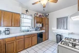 741 Jackson St, Wausau, WI 54403 - Photo 7