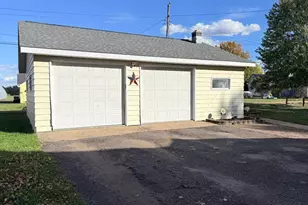 209 N Pine St, Merrill, WI 54452 - Photo 3