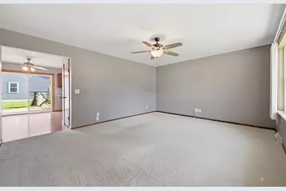 601 N Chestnut Avenue, Marshfield, WI 54449 - Photo 5