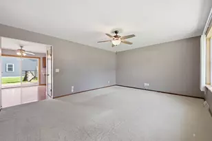 601 N Chestnut Ave, Marshfield, WI 54449 - Photo 5