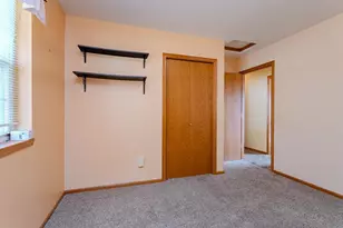 917 &amp 925 Augusta Ave, Wausau, WI 54403 - Photo 17
