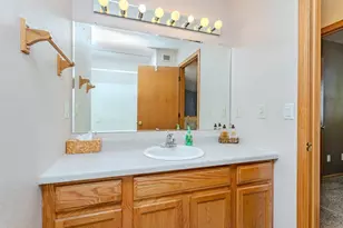 917 &amp 925 Augusta Ave, Wausau, WI 54403 - Photo 15