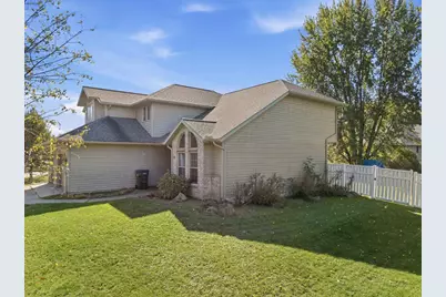 2006 Butternut Parkway, Marshfield, WI 54449 - Photo 3