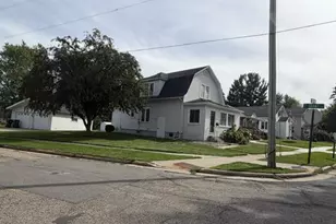 713 N Maple Ave, Marshfield, WI 54449 - Photo 3