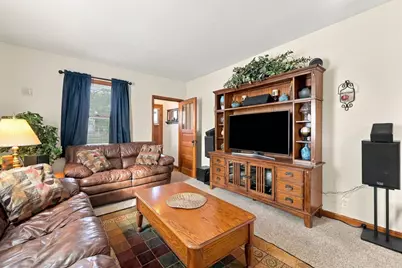2217 Illinois Avenue, Stevens Point, WI 54481 - Photo 9