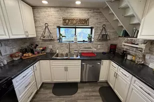 401 W 6th St, Washburn, WI 54891 - Photo 9