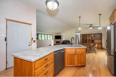 5426 S Darrow Rd, Superior, WI 54880 - Photo 9