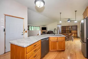 5426 S Darrow Rd, Superior, WI 54880 - Photo 9