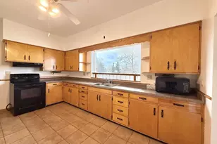 402 E 2nd St, Superior, WI 54880 - Photo 11