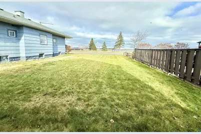 402 East 2nd St, Superior, WI 54880 - Photo 9