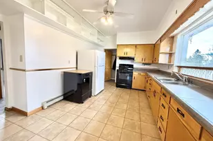 402 E 2nd St, Superior, WI 54880 - Photo 13