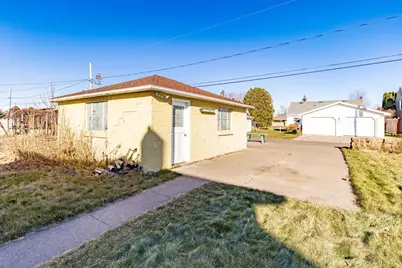 1107 E 6th St, Superior, WI 54880 - Photo 3