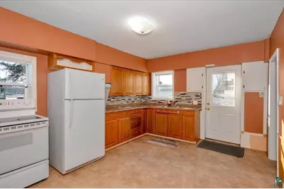 1628 Ohio Ave, Superior, WI 54880 - Photo 7