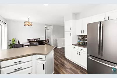 2020 E 11th St, Superior, WI 54880 - Photo 9