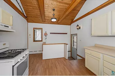 302 E 7th St, Superior, WI 54880 - Photo 7