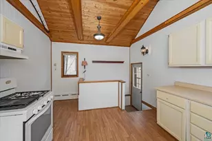 302 E 7th St, Superior, WI 54880 - Photo 7