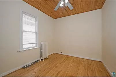 302 E 7th St, Superior, WI 54880 - Photo 11