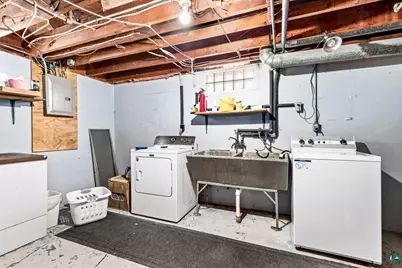 2715 E 6th St, Superior, WI 54880 - Photo 29