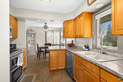 3908 21st St, Superior, WI 54880 - Photo 9