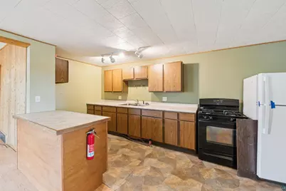 332 Pine Street, Washburn, WI 54891 - Photo 9