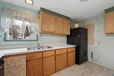 1924 Pennsylvania Ave, Superior, WI 54880 - Photo 5