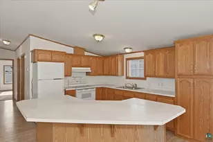 2520 17th St, Superior, WI 54880 - Photo 5
