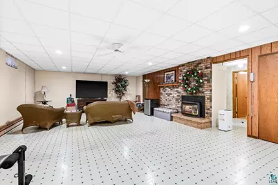 1708 8th St, Superior, WI 54880 - Photo 37