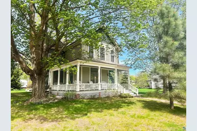 303 E 5th St, Washburn, WI 54891 - Photo 5