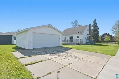3019 N 21st St, Superior, WI 54880 - Photo 15