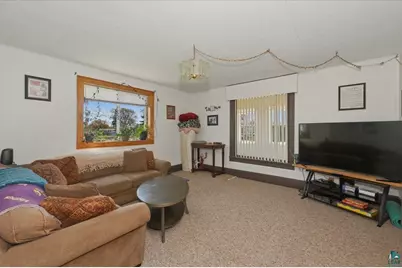2811 E 3rd St, Superior, WI 54880 - Photo 13