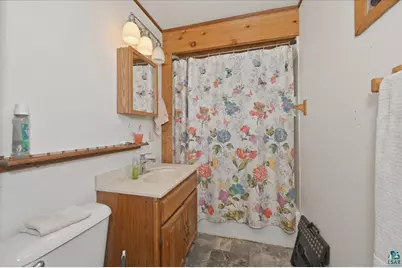 2811 E 3rd St, Superior, WI 54880 - Photo 19
