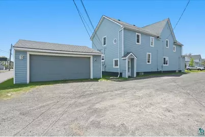 2811 E 3rd St, Superior, WI 54880 - Photo 3