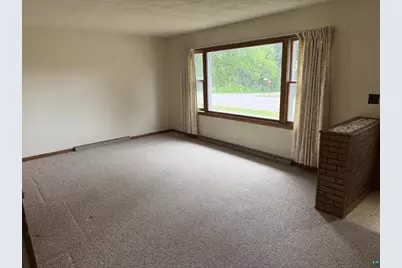 111 E 7th St, Washburn, WI 54891 - Photo 9