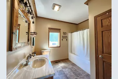 21695 Hwy 13, Cornucopia, WI 54827 - Photo 11