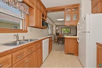 920 N 21st St, Superior, WI 54880 - Photo 7
